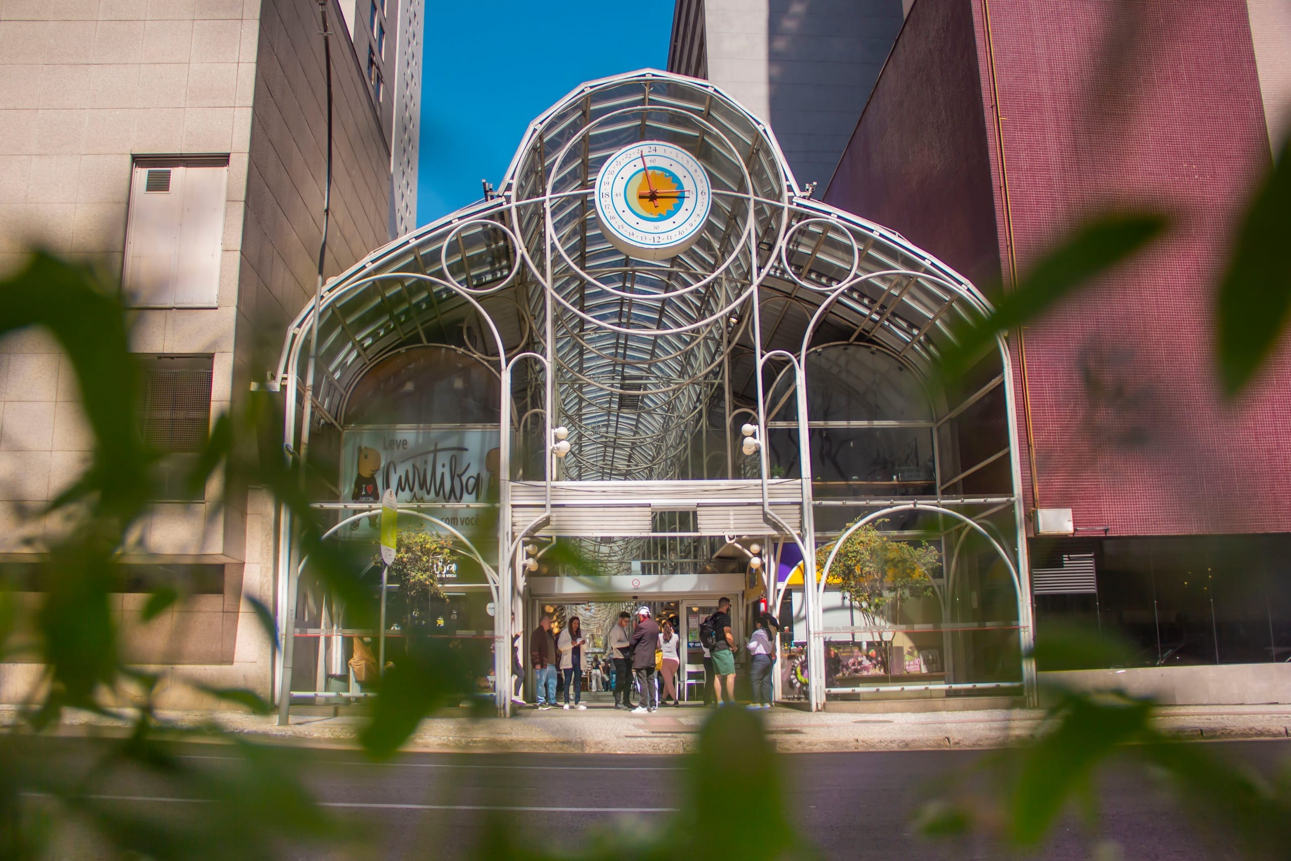 Rua 24 Horas, ponto turístico 2,1 km do Hotel Curitibano