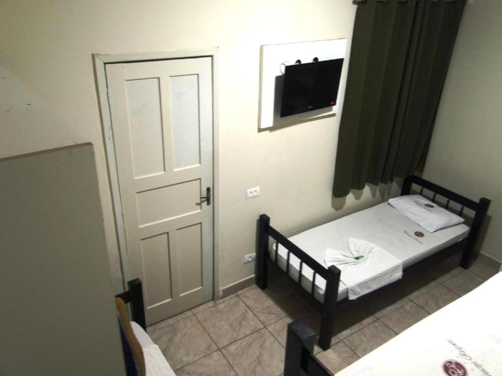 Quarto duplo do Hotel Curitibano no centro de Curitiba