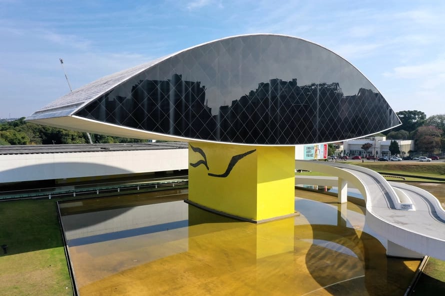 Museu O. Niemeyer, ponto turístico 3.2 km do Hotel Curitibano