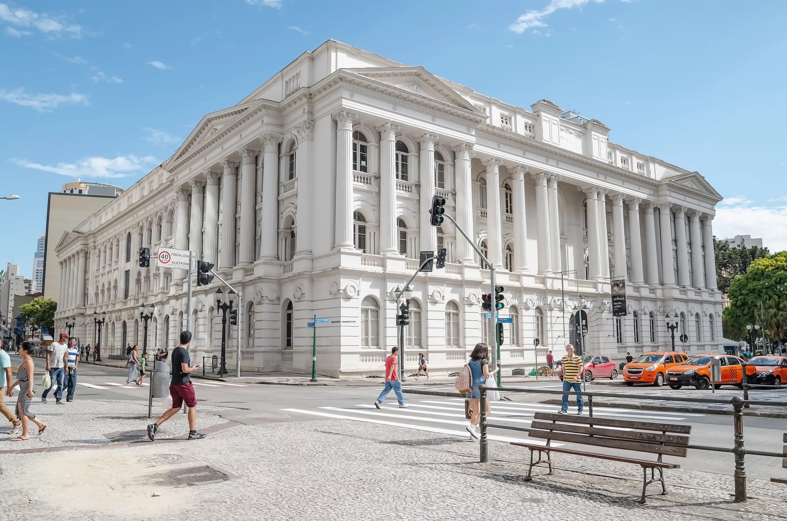 Prédio Histórico UFPR, ponto turístico 100m do Hotel Curitibano